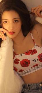 女孩海报